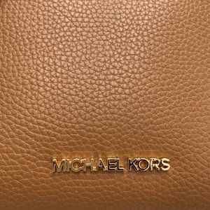 Michael Kors Emilia Small Bucket Bag Messenger Leather Luggage